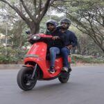 ओला मोबिलिटी इलेक्ट्रिफ़िकेशन में तेज़ी लाया, दिल्ली और हैदराबाद में ई-बाइक सेवा शुरू करने की घोषणा की