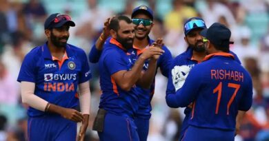 भारत ने पहले वनडे में इंग्लैंड को 6 विकेट से हराया बुमराह का ऐतिहासिक रिकॉर्ड धोनी की मौजूदगी और सुंदर की विस्फोटक फिनिश ने जीता दिल भारत ने पहले वनडे में इंग्लैंड को 6 विकेट से हराया बुमराह का ऐतिहासिक रिकॉर्ड धोनी की मौजूदगी और सुंदर की विस्फोटक फिनिश ने जीता दिल