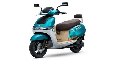 TVS iQube ST 5.3kWh: 212 किमी की दमदार रेंज और 32 लीटर स्टोरेज, डेली यूज के लिए बेहद खास इलेक्ट्रिक स्कूटर TVS iQube ST 5.3kWh: 212 किमी की दमदार रेंज और 32 लीटर स्टोरेज, डेली यूज के लिए बेहद खास इलेक्ट्रिक स्कूटर