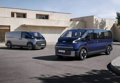 Kia PV7 Electric Van: 460 किमी की रेंज और 800V फास्ट चार्जिंग के साथ आई दमदार इलेक्ट्रिक वैन, जानिए फीचर्स और पूरी डिटेल