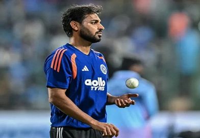 भुवनेश्वर कुमार की वापसी से न्यूजीलैंड की बढ़ी चिंता, मिचेल सैंटनर बोले नई गेंद से खतरनाक हैं भुवी, पहले टी20 में होगी कांटे की टक्कर